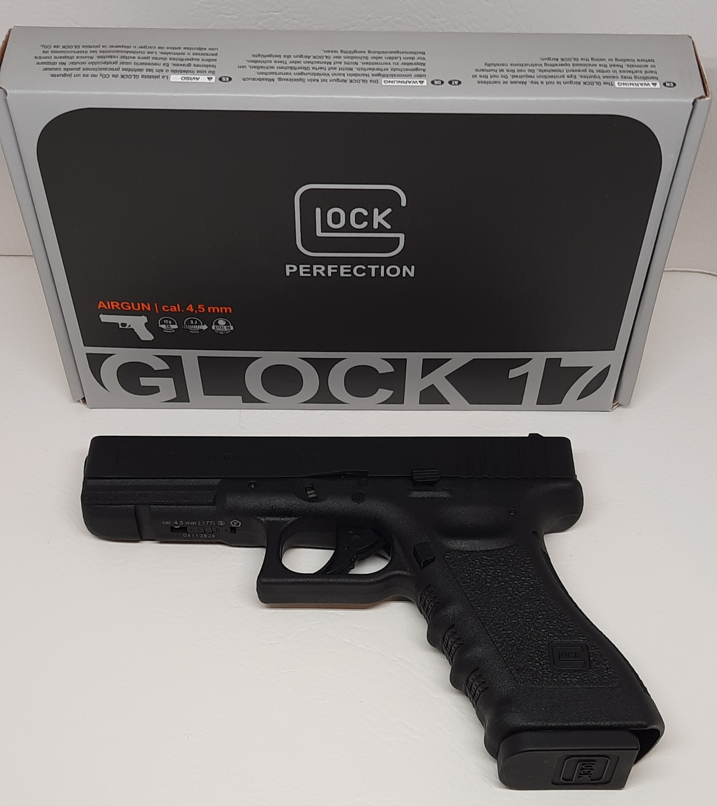 Glock17, 4,5mm SteelBBs, 3,0Joule, 18Schuss, CO2, Blowback,Metallschlitten, 115mtr/sek,  