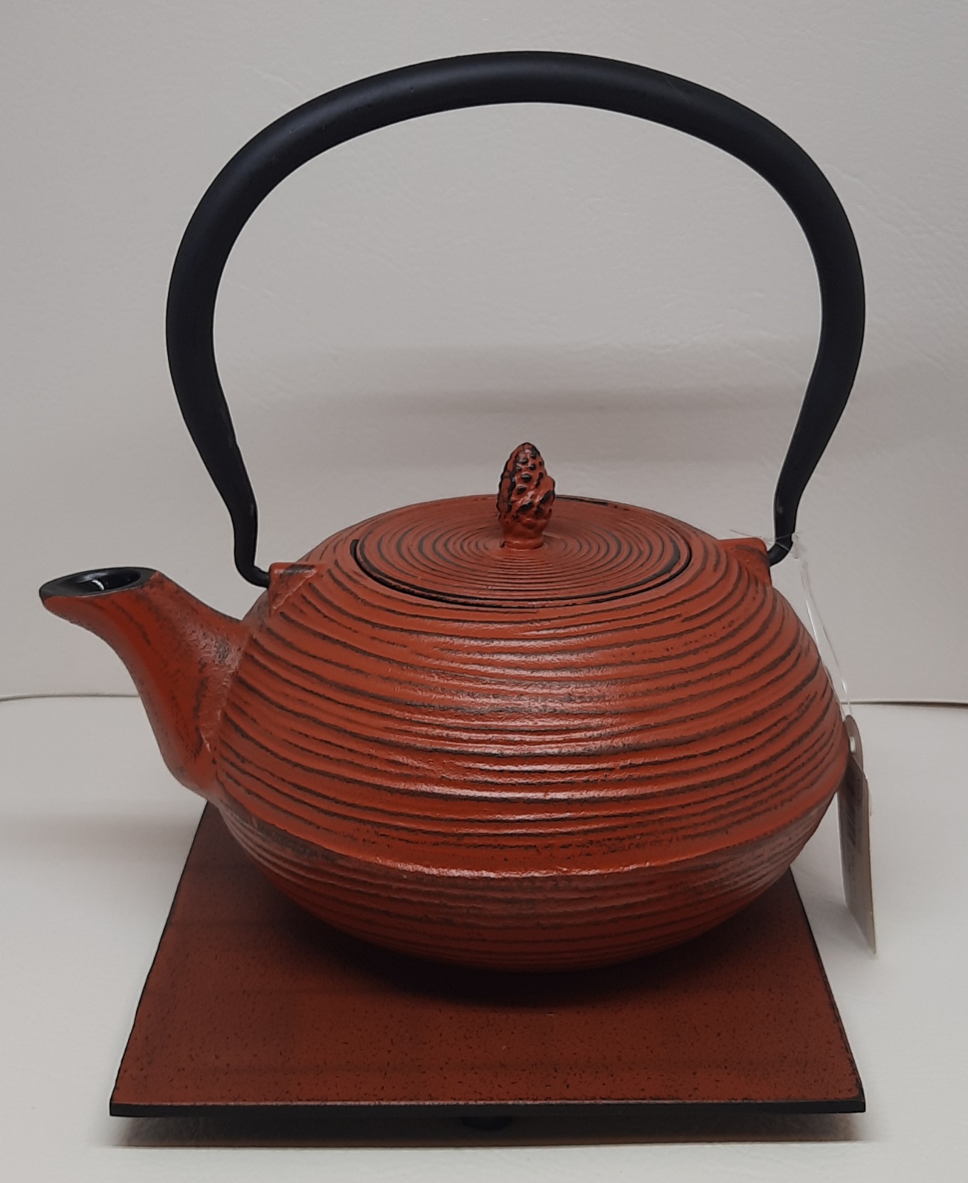 Teekanne Mo Yo 1.2l rot Gußeisen mit Guß- Untersetzer und Teefilter 
