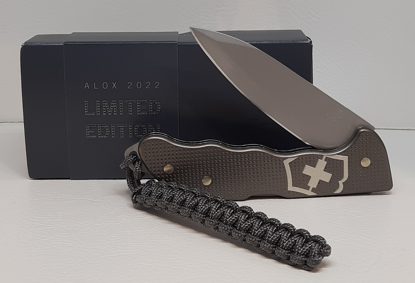 Hunter Pro, Alox Limited Edition 2022, Thunder Gray, Taschenmesser in 